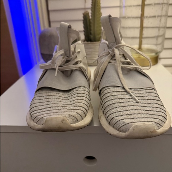 Authentic Adidas Tubular Defiant Originals Size 8.5 - Picture 3 of 7